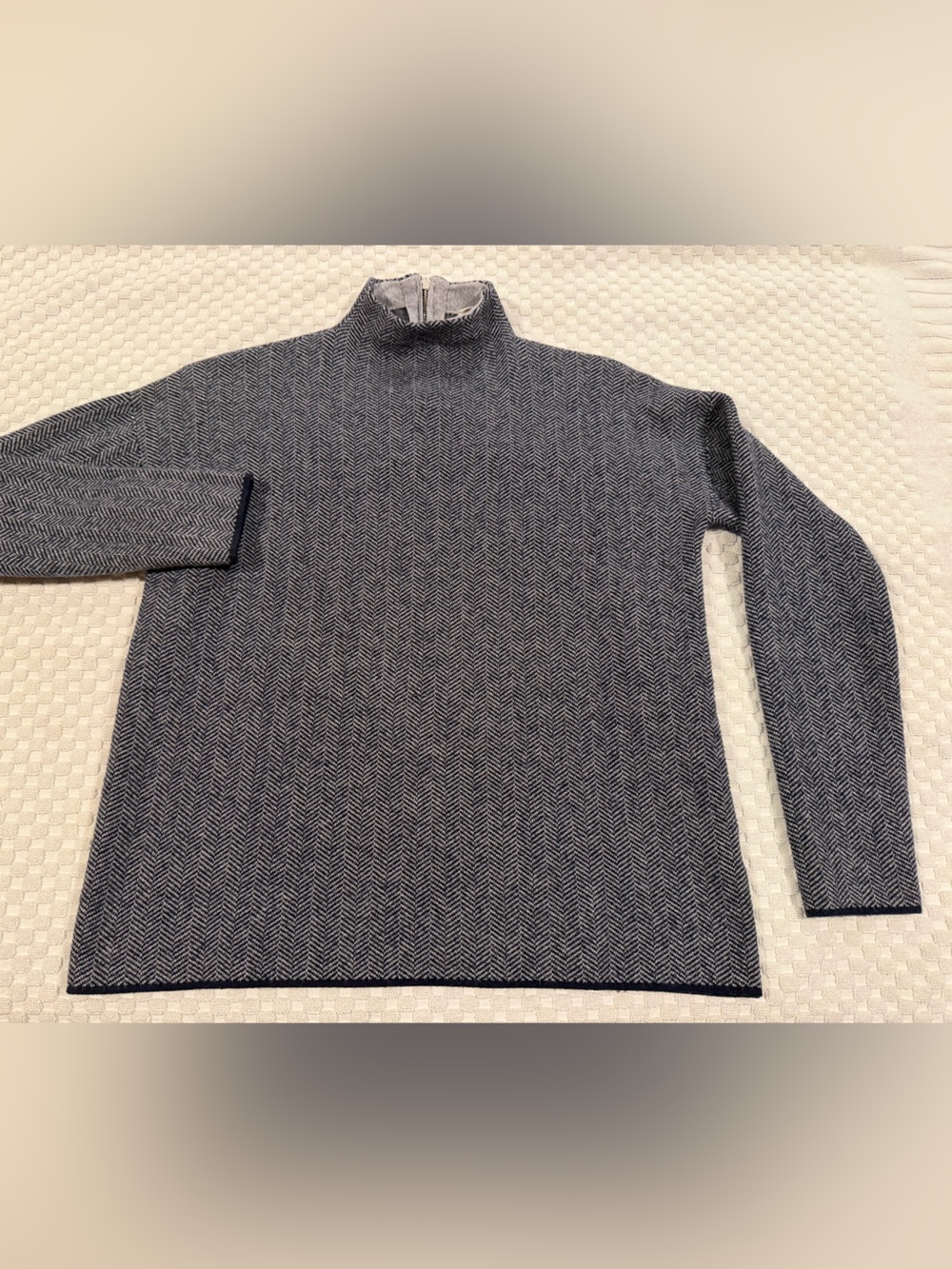 Christian Siriano Women’s Turtleneck Sweater Size S- Navy & Gray Herringbone